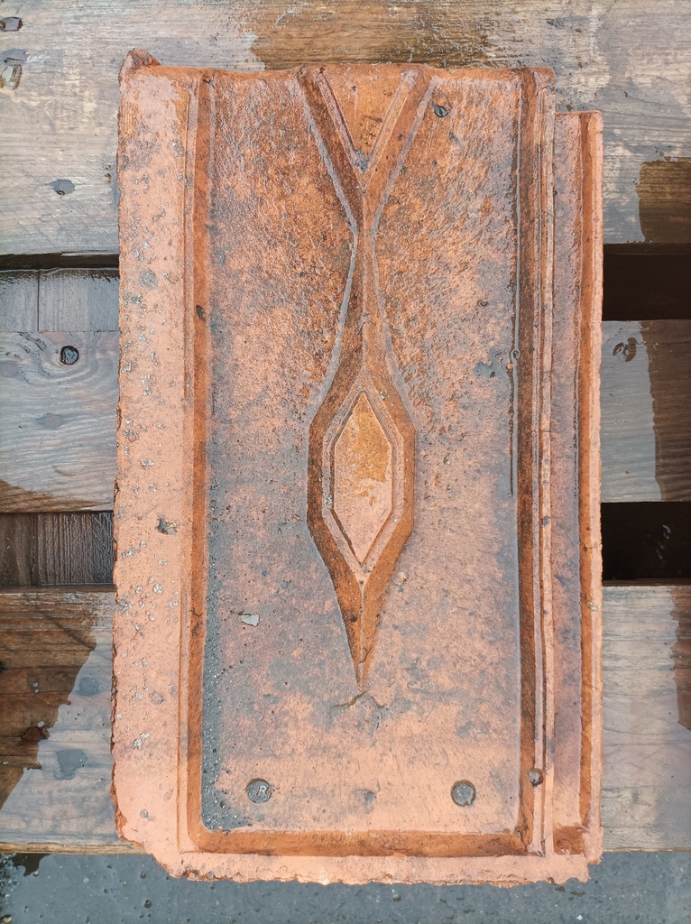 Tuile terre cuite losangée Billom