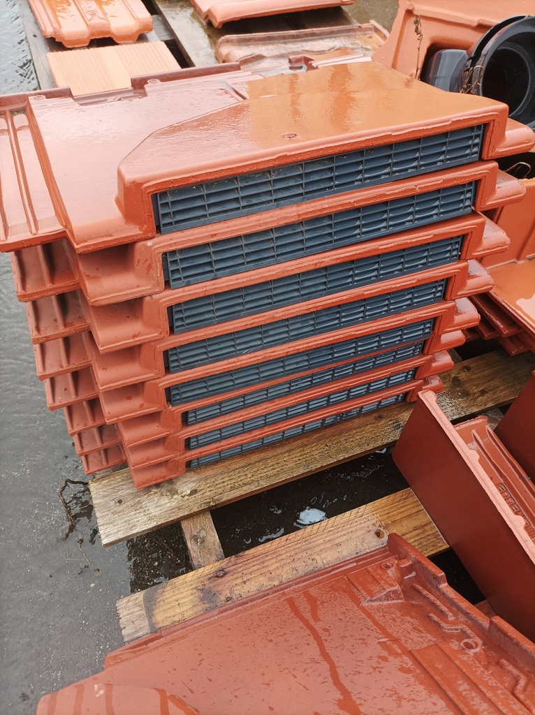 Tuile tuile terre cuite Monier FSGY Fontenelle D05222