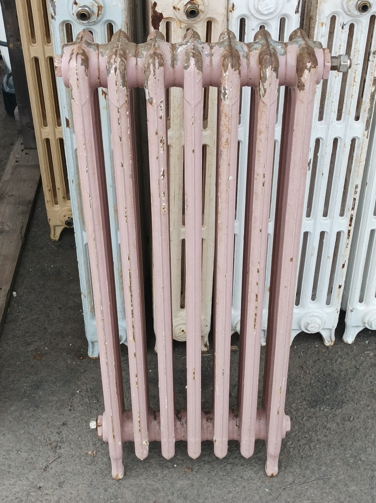 Radiateur à eau fonte 4 colonnes avec pieds