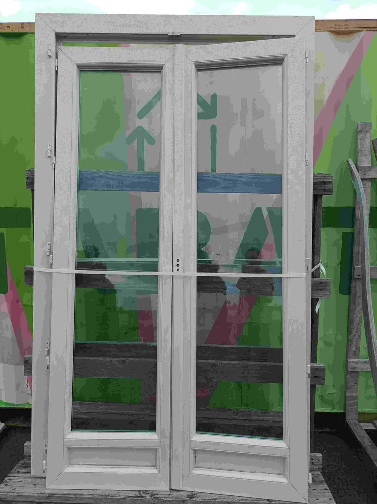 Porte-fenêtre PVC 2 vantaux double vitrage blanche