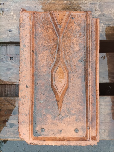 [#502] Tuile terre cuite losangée Billom