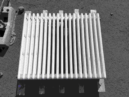 [#030d] Radiateur à eau fonte 4 colonnes avec pieds