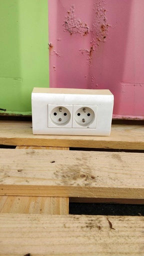 [#809] Bloc double prise avec terre